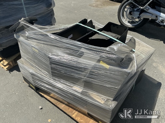 (Dixon, CA) Cop Car Interior Parts (Used) NOTE: This unit is being sold AS IS/WHERE IS via Timed Auc