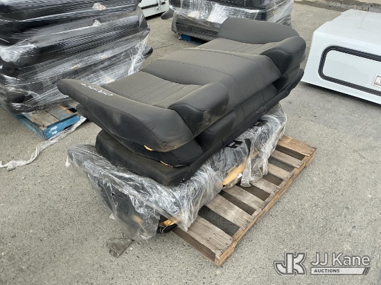 (Dixon, CA) Car Seats (Used) NOTE: This unit is being sold AS IS/WHERE IS via Timed Auction and is l