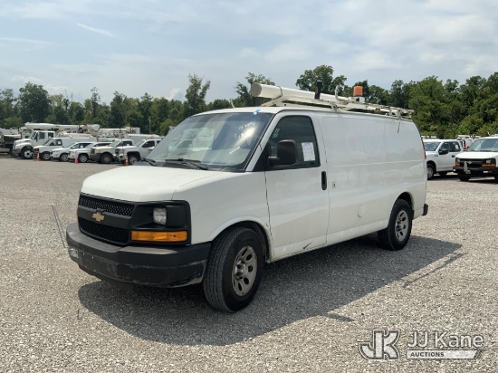 (Verona, KY) 2014 Chevrolet Express G1500 Cargo Van Runs & Moves) (Dash Warning Indicator On