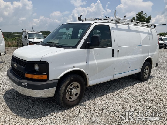 (Villa Rica, GA) 2014 Chevrolet Express G2500 Cargo Van Runs & Moves