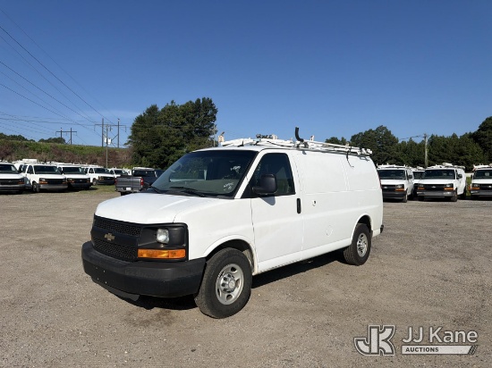 (Florence, SC) 2015 Chevrolet Express G2500 Cargo Van Runs & Moves) (Rear Cargo Door Will Not Close