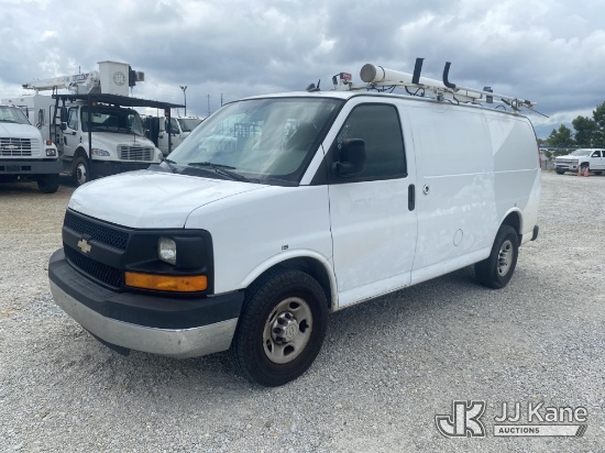(Villa Rica, GA) 2014 Chevrolet Express G2500 Cargo Van Runs & Moves) (Dash Warning Indicators On, W