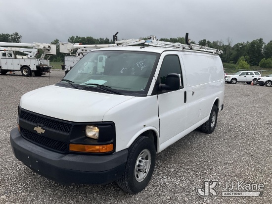 (Verona, KY) 2015 Chevrolet Express G2500 Cargo Van Runs & Moves) (Dash Warning Indicators On, Exter