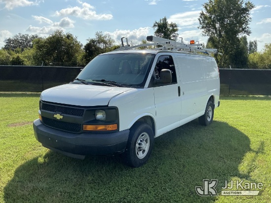 (Tampa, FL) 2016 Chevrolet Express G2500 Cargo Van Runs & Moves) (Dash Camera Not Included)(FL Resid
