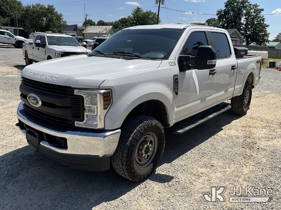 (Clay, KY) 2019 Ford F250 4x4 Crew-Cab Pickup Truck Runs & Moves