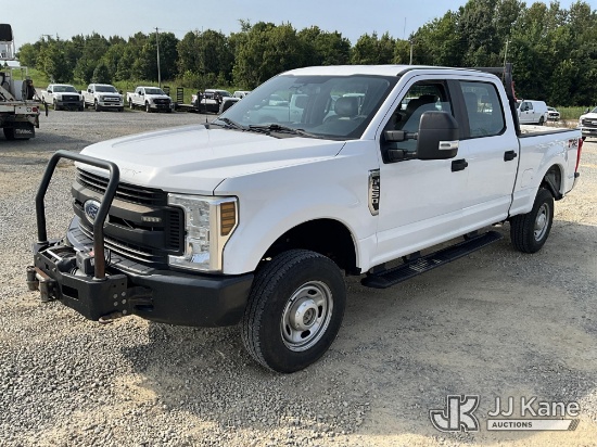 (Madisonville, KY) 2019 Ford F-250 SD Crew-Cab Pickup Truck Runs & Moves) (Dash Warning Indicators O