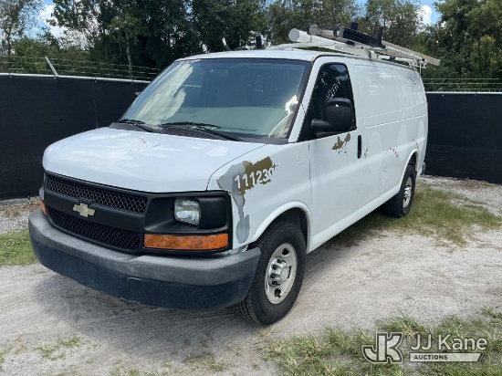 (Tampa, FL) 2012 Chevrolet Express 2500 Cargo Van Runs & Moves) (Dash Warning Indicators On)(FL Resi