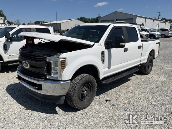 (Clay, KY) 2019 Ford F250 4x4 Crew-Cab Pickup Truck Runs & Moves) (Will Not Stay Running, Dash Warni