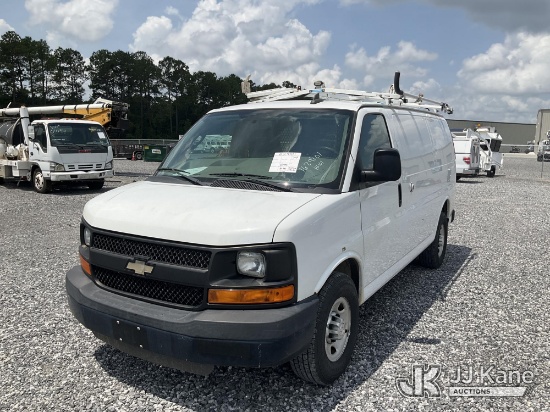 (Hammond, LA) 2016 Chevrolet Express G2500 Cargo Van Runs & Moves) (Exterior Defects-Passenger Side
