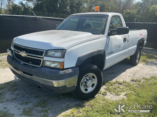 (Tampa, FL) 2006 Chevrolet Silverado 2500HD Pickup Truck Runs & Moves) (Engine Won't Stay Running Wi