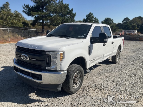 (Villa Rica, GA) 2019 Ford F250 4x4 Crew-Cab Pickup Truck Runs & Moves) (Dash Warning Indicators On,