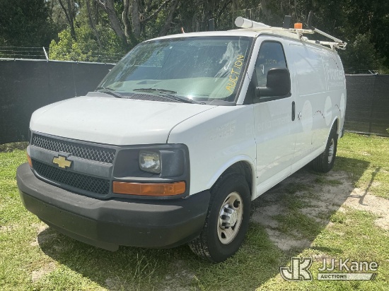 (Tampa, FL) 2012 Chevrolet Express G2500 Cargo Van Runs & Moves) (Dash Warning Indicators On) (Selle
