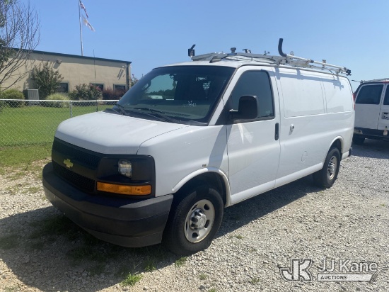 (Villa Rica, GA) 2017 Chevrolet Express G2500 Cargo Van Runs) (Does Not Move, Transmission Non-Opera