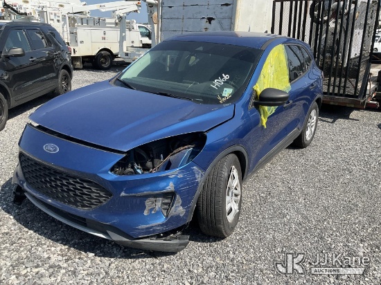 (Hammond, LA) 2022 Ford Escape 4-Door Sport Utility Vehicle Runs) (Collision Issues, Does Not Move,