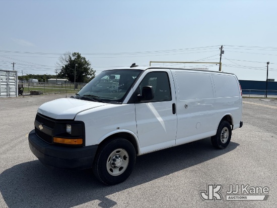 (Lebanon, TN) 2016 Chevrolet Express 2500 Cargo Cargo Van Runs & Moves) (Windshield Deficiencies: Se