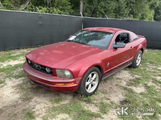 (Tampa, FL) 2008 Ford Mustang 2-Door Sedan Runs & Moves) (Dash Warning Indicators On, Steering Syste