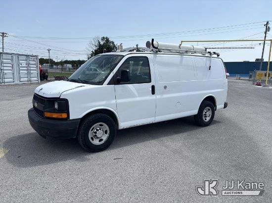 (Lebanon, TN) 2013 Chevrolet Express G2500 Cargo Van Runs & Moves) (Dash Warning Indicators On