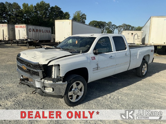 (China Grove, NC) 2013 Chevrolet Silverado 2500HD 4x4 Crew-Cab Pickup Truck Runs & Moves) (Collision