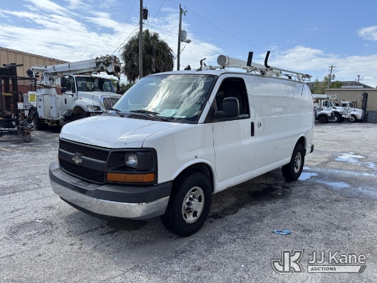 (West Palm Beach, FL) 2014 Chevrolet Express G2500 Cargo Van Runs & Moves) (Dash Warning Indicators