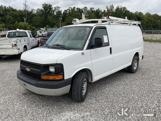 (Verona, KY) 2014 Chevrolet Express G2500 Cargo Van Runs & Moves