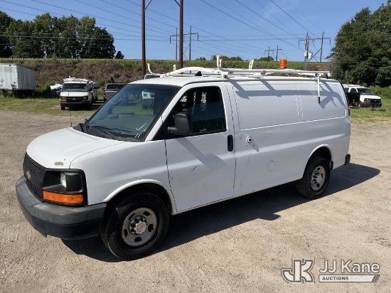 (Florence, SC) 2013 Chevrolet Express G2500 Cargo Van Runs & Moves) (Dash Warning Indicator Light On