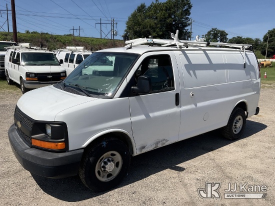 (Florence, SC) 2015 Chevrolet Express G2500 Cargo Van Runs & Moves) (Dash Warning Indicator On