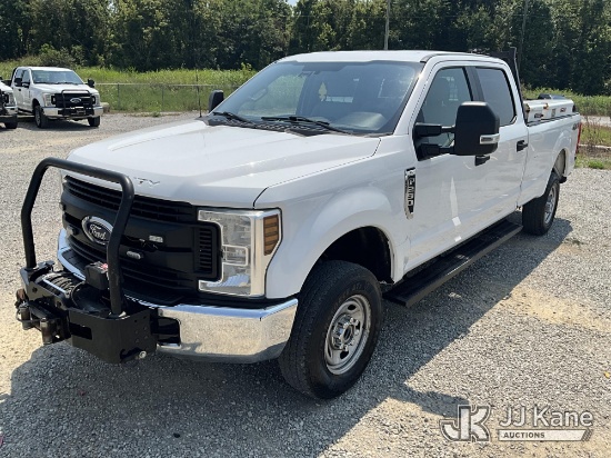 (Madisonville, KY) 2019 Ford F250 4x4 Crew-Cab Pickup Truck Runs & Moves) (Dash Warning Indicator On