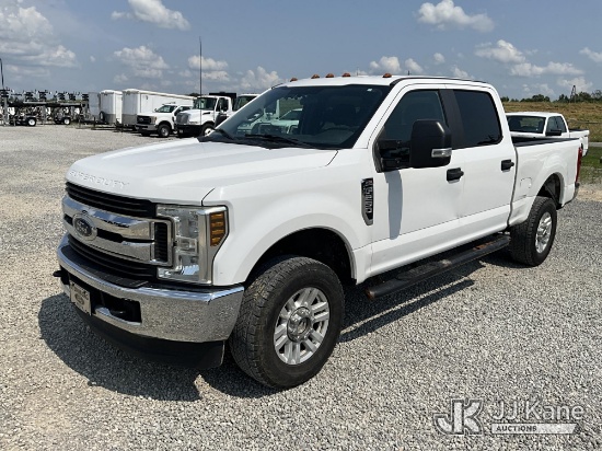 (Madisonville, KY) 2018 Ford F250 4x4 Crew-Cab Pickup Truck Runs & Moves) (Dash Warning Indicator On