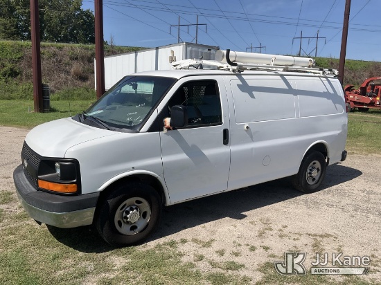 (Florence, SC) 2014 Chevrolet Express G2500 Cargo Van Runs & Moves) (Dash Warning Indicator On
