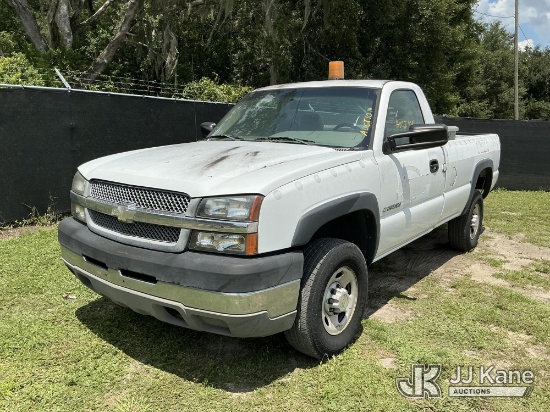 (Tampa, FL) 2004 Chevrolet Silverado 2500HD Pickup Truck Runs & Moves