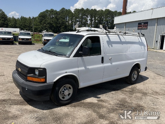 (Florence, SC) 2017 Chevrolet Express 2500 Cargo Van Runs & Moves