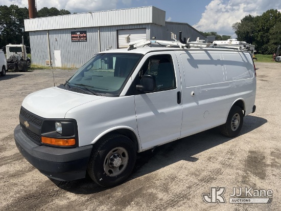 (Florence, SC) 2017 Chevrolet Express 2500 Cargo Van Runs & Moves) (Dash Warning Indicator On-See Da