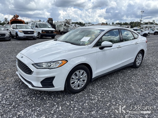 (Hammond, LA) 2020 Ford Fusion 4-Door Sedan Runs & Moves