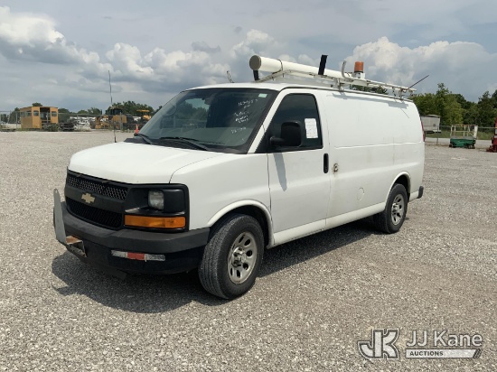 (Verona, KY) 2014 Chevrolet Express G1500 Cargo Van Runs & Moves) (Seller States: Driveline Issue