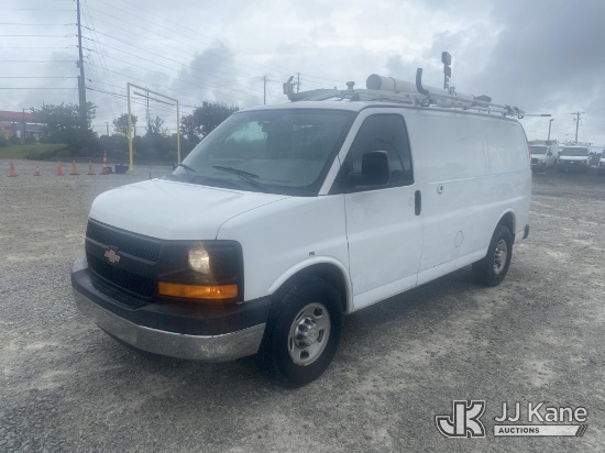 (Villa Rica, GA) 2014 Chevrolet Express 2500 Cargo Van Runs & Moves