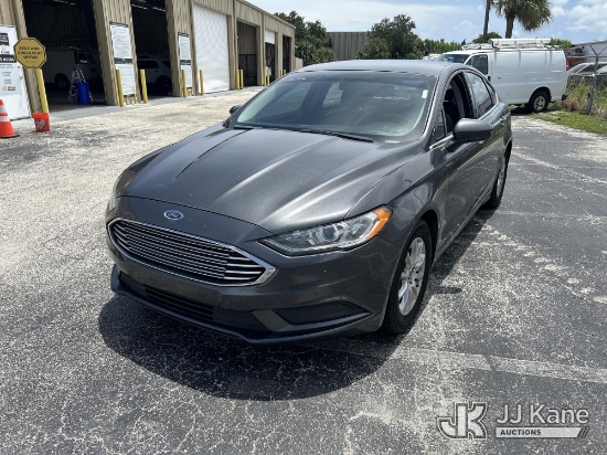 (West Palm Beach, FL) 2018 Ford Fusion 4-Door Sedan Runs & Moves) (FL Residents Purchasing Titled It