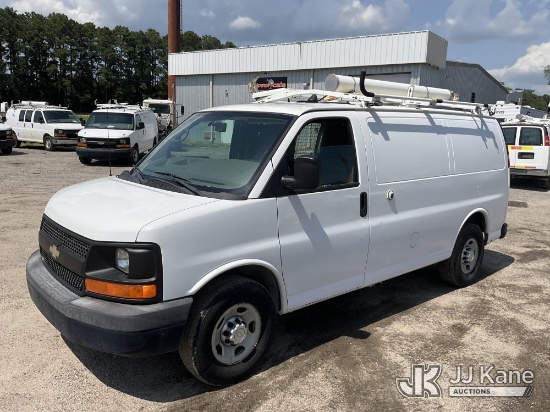 (Florence, SC) 2013 Chevrolet Express 2500 Cargo Van Runs & Moves ) (Dash Warning Indicator On