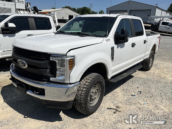 (Clay, KY) 2018 Ford F250 4x4 Crew-Cab Pickup Truck Runs & Moves) (Engine Noise, Dash Warning Indica