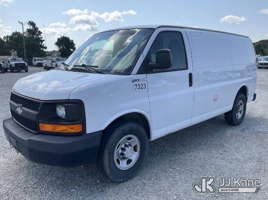 (Villa Rica, GA) 2016 Chevrolet Express 2500 Cargo Van Runs & Moves