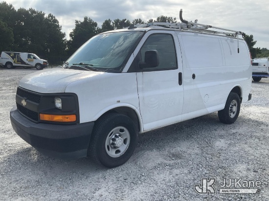(Villa Rica, GA) 2017 Chevrolet Express 2500 Cargo Van Runs & Moves) (Dash Warning Indicators On