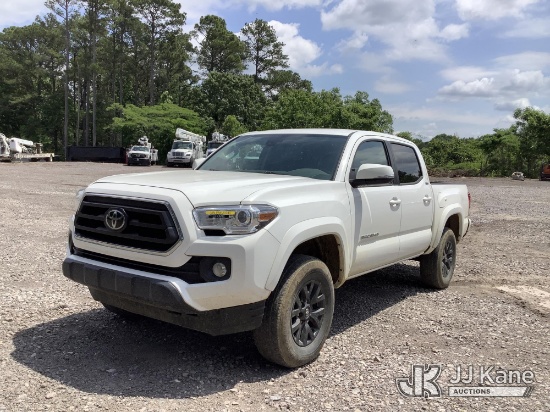 (Graysville, AL) 2023 Toyota Tacoma 4x4 Crew-Cab Pickup Truck Runs & Moves) (Windshield Deficiencies