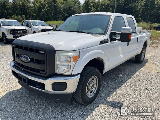 (Madisonville, KY) 2016 Ford F250 4x4 Crew-Cab Pickup Truck Runs & Moves) (Seller States: Oil Change