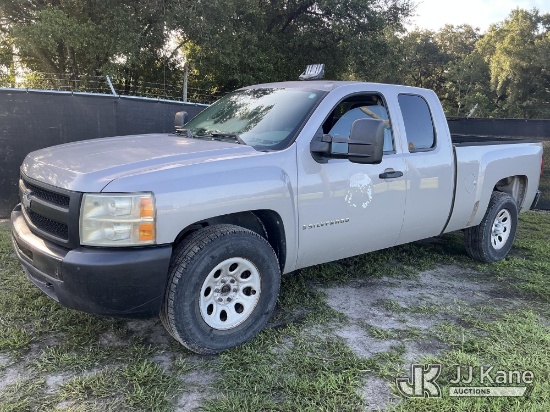 (Tampa, FL) 2009 Chevrolet Silverado 1500 4x4 Extended-Cab Pickup Truck, State of Florida Unit Runs