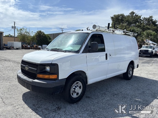 (West Palm Beach, FL) 2013 Chevrolet Express G2500 Cargo Van Runs & Moves) (Dash Warning Indicators