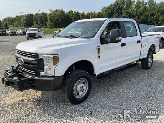 (Madisonville, KY) 2019 Ford F-250 SD Crew-Cab Pickup Truck Runs & Moves) (Dash Warning Indicator On