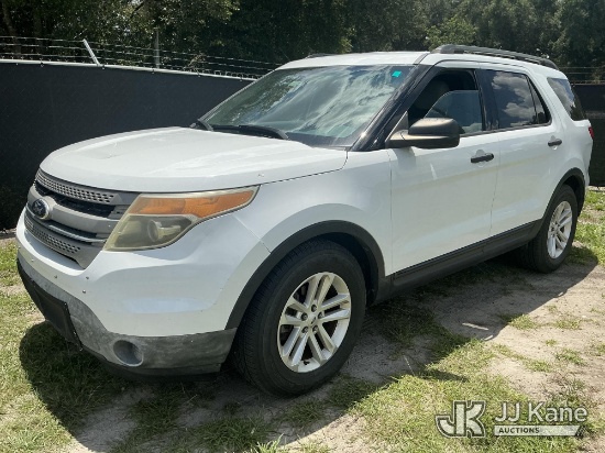 (Tampa, FL) 2015 Ford Explorer Base Sport Utility Vehicle, State of Florida Unit Runs & Moves) (Dash