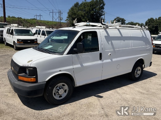(Florence, SC) 2015 Chevrolet Express G2500 Cargo Van Runs & Moves) (Dash Warning Indicator Light On