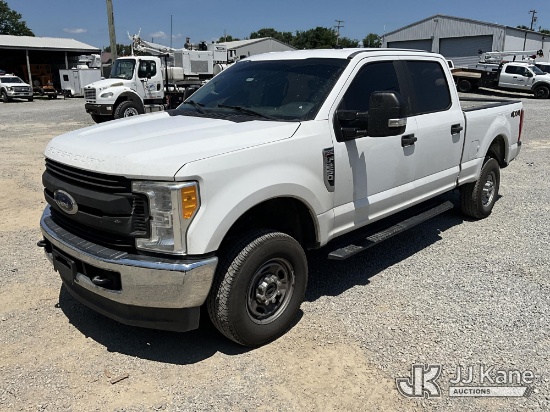 (Clay, KY) 2017 Ford F250 4x4 Crew-Cab Pickup Truck Runs & Moves) (Dash Warning Indicators On) (Sell