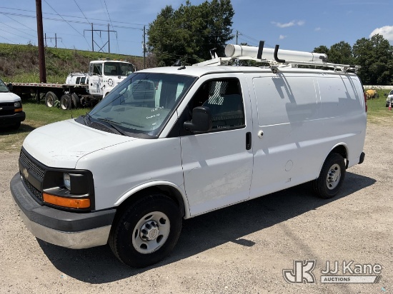 (Florence, SC) 2014 Chevrolet Express G2500 Cargo Van Runs & Moves) (Exterior Defects-See Photos