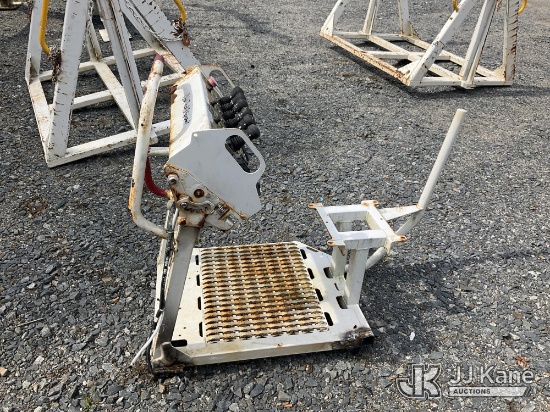 (China Grove, NC) Digger Derrick Console NOTE: This unit is being sold AS IS/WHERE IS via Timed Auct